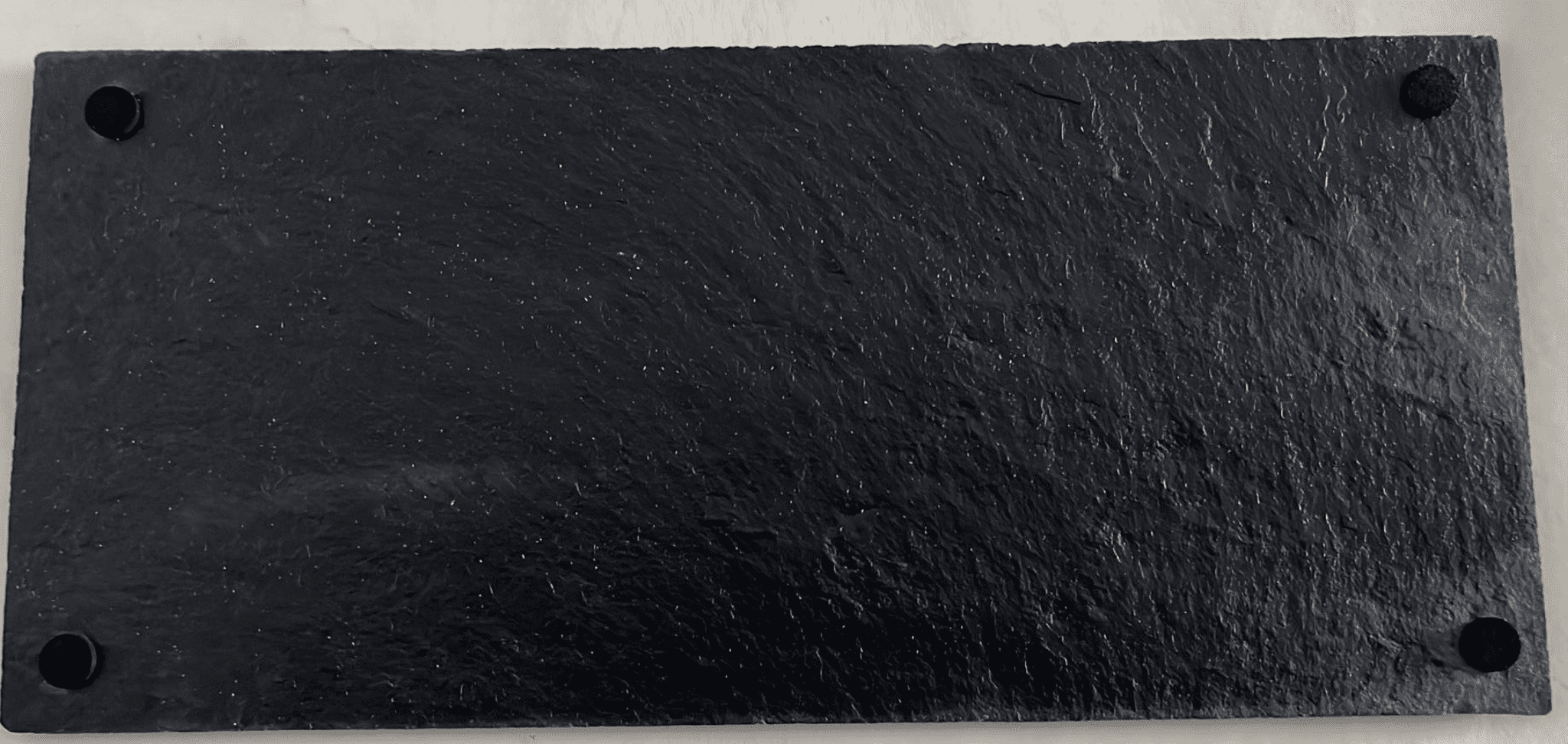 Bandeja de pizarra natural rectangular de 45x16 sin alimentos negra con los soportes