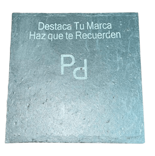 Plato de pizarra natural con grabación láser personalizada, ideal para regalos o eventos especiales