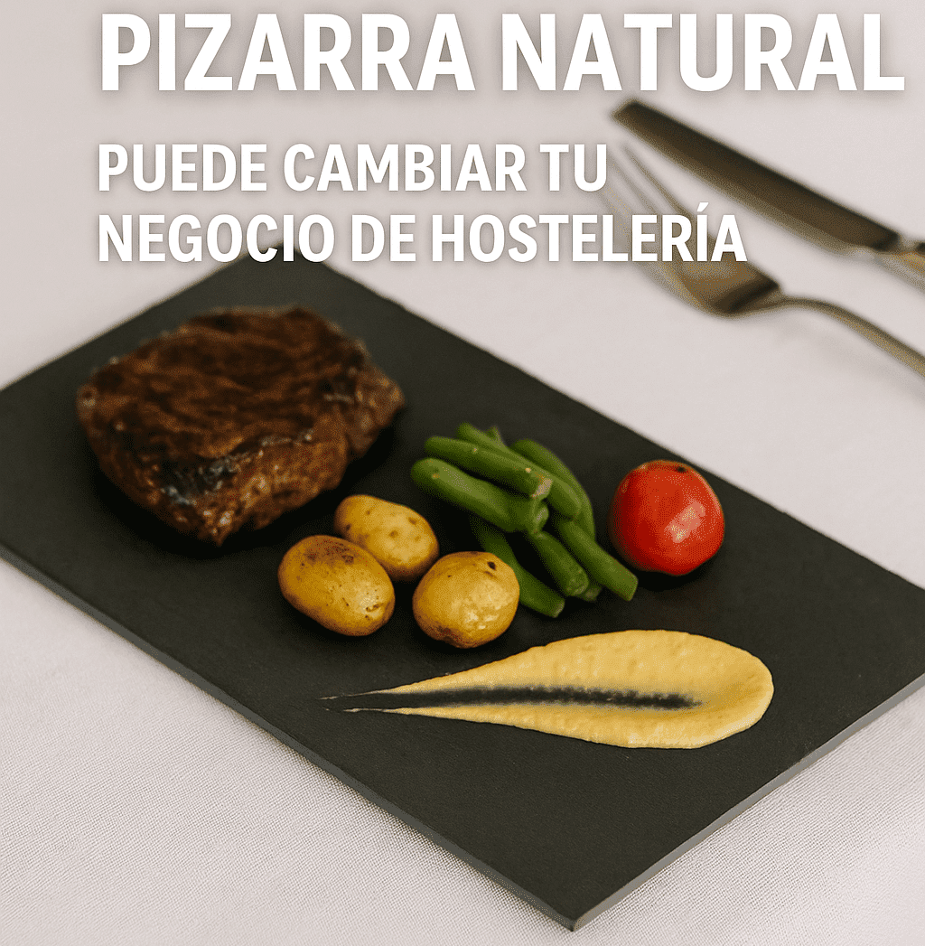 plato de pizarra natural con carne fileteada y verduras asadas para presentación gastronómica elegante